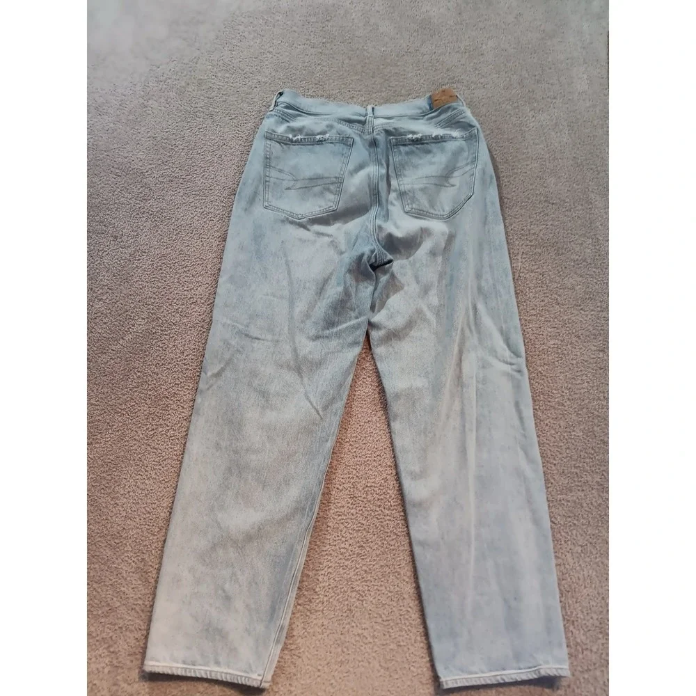 American Eagle Outfitters good pre